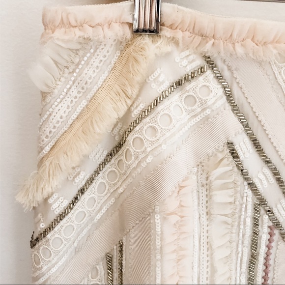 Club Monaco mini skirt with ruffles and sequins - Picture 2 of 4